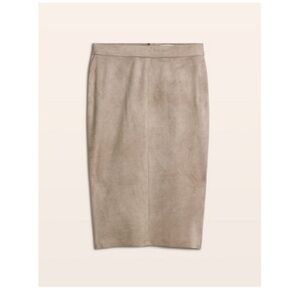 Aritzia Lis Skirt - Wilfred Free